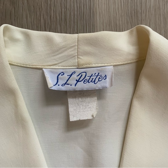 S.L. Petites Off-White Large Collar Shirt Sz 10 - Picture 2 of 10